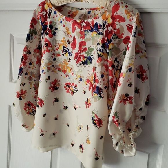 FRANCESCA'S COLLECTION floral blouse - Picture 1 of 8